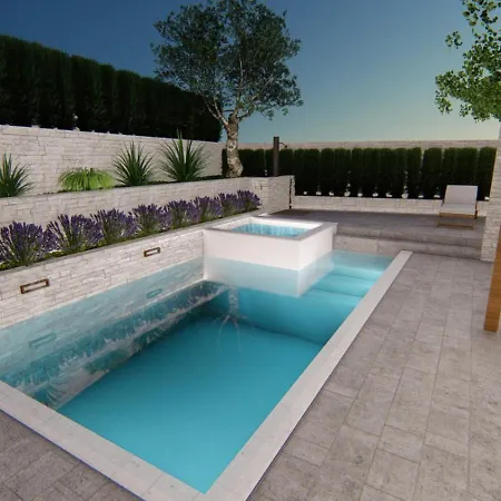 Leylandii Villa *