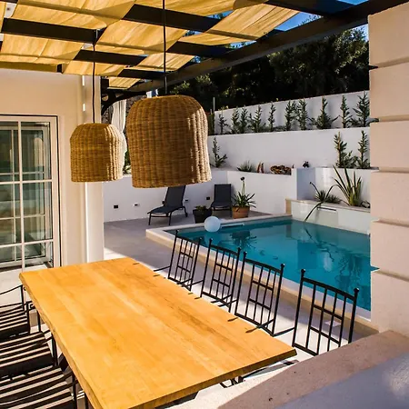 Villa Leylandii Razanj Rogoznica *