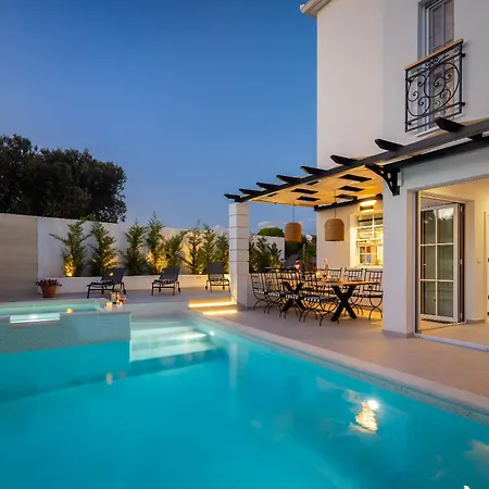 Villa Leylandii Razanj Rogoznica * Ražanj