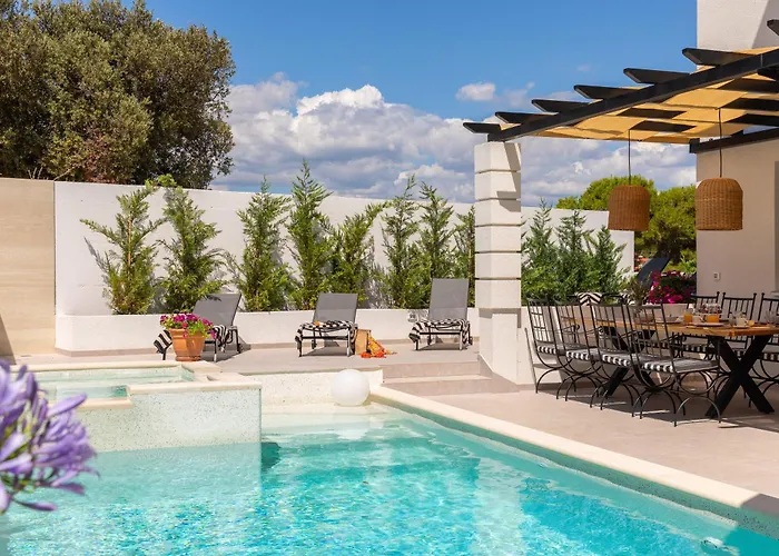 Leylandii Rogoznica Just Few Steps From Sea Ražanj