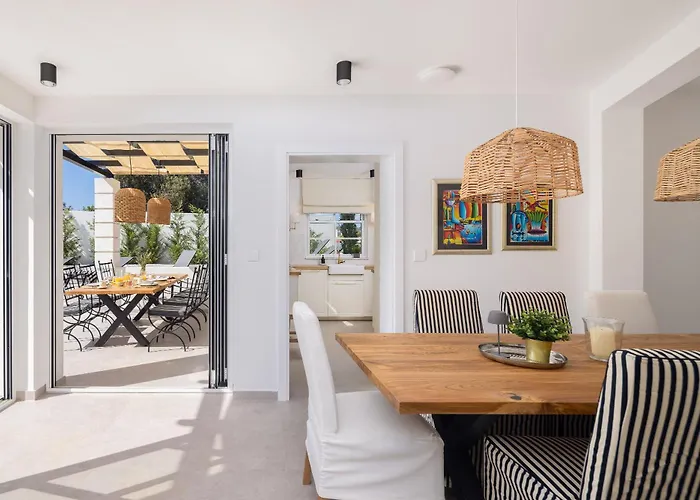 빌라 Leylandii Rogoznica