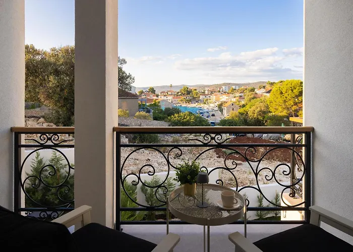 Leylandii Rogoznica Razanj